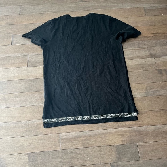 Nike black t-shirt - Picture 2 of 2